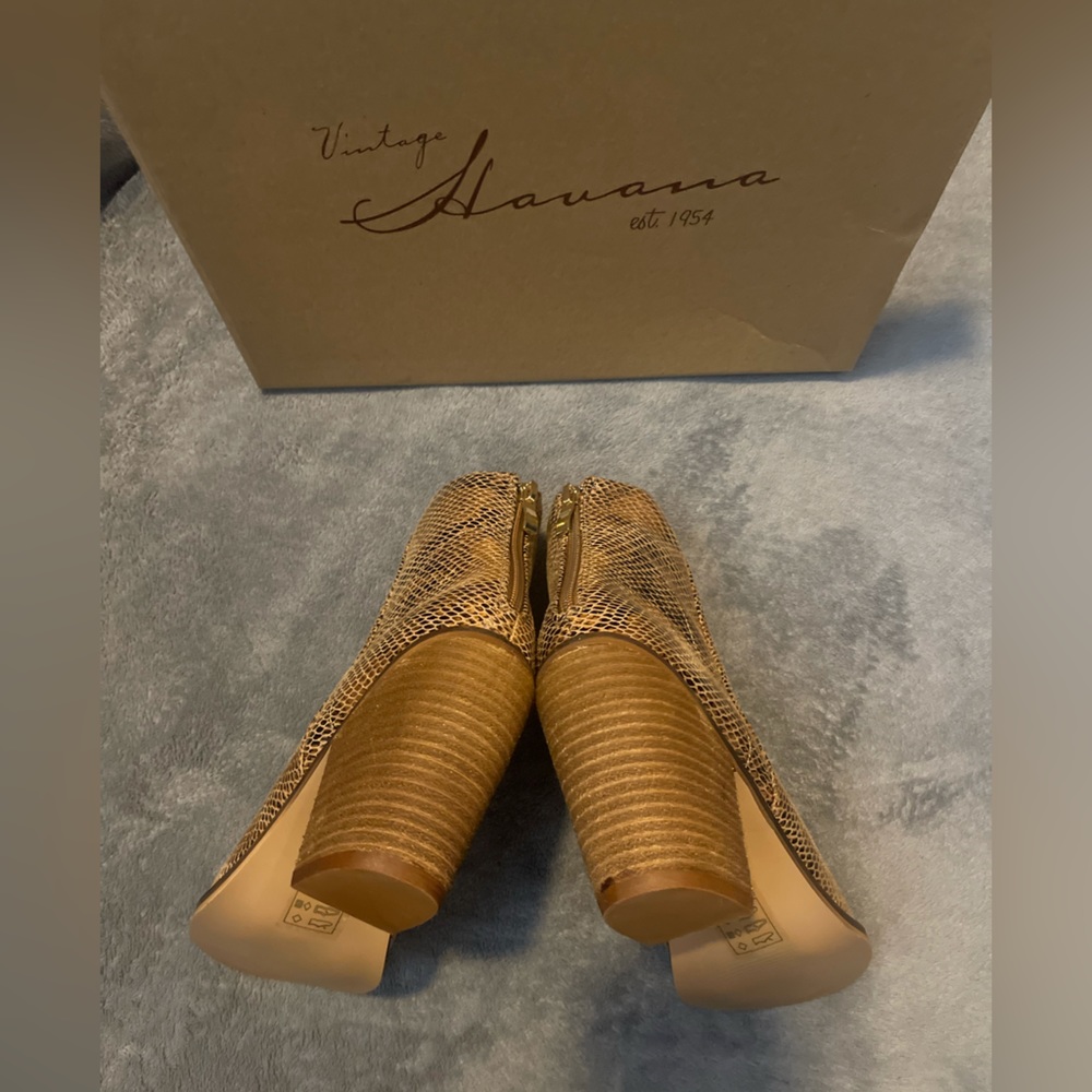 ❤️‍🔥Vintage Havana Rook Bootie❤️‍🔥 - Picture 5 of 5